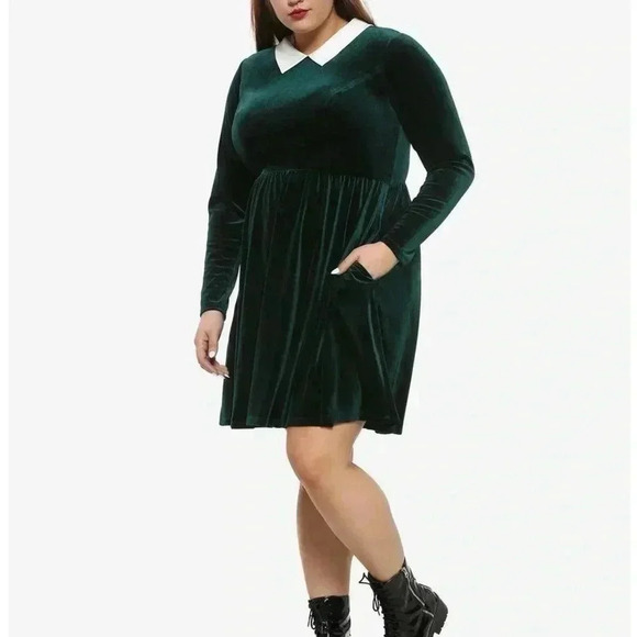 HOT TOPIC Green Velvet fairy goth  Long Sleeve Dress Plus Size 5 - Picture 3 of 6